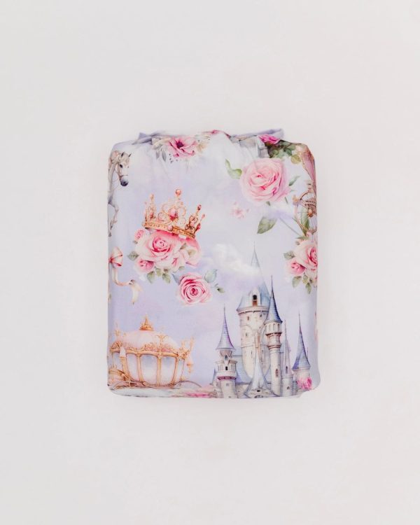 A Knight to Remember Reversible Ruffled Duvet Cover Set For Sale - Image 5