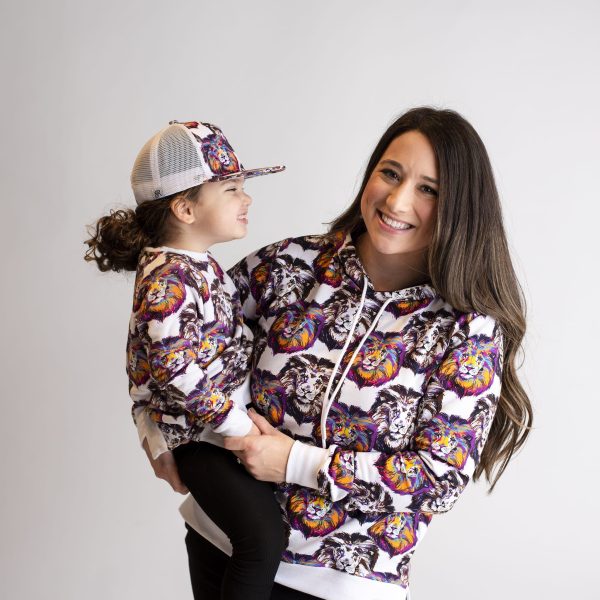 I Ain t Lion Mama Hooded Sweatshirt For Cheap - Image 5