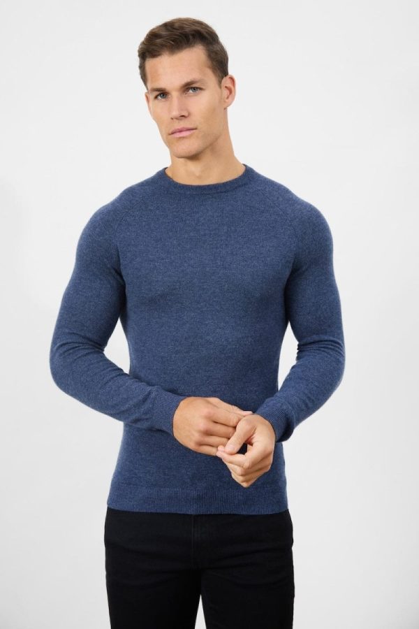Cashmere Blend Crew Neck in Navy For Sale - Image 4
