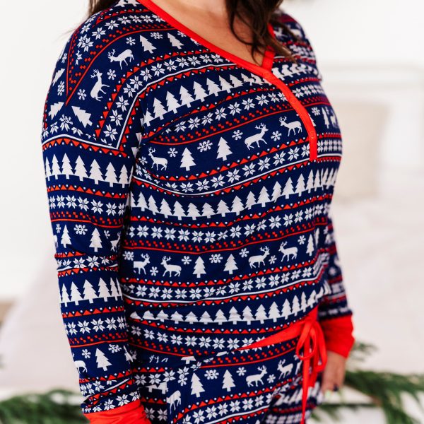 Deer Santa Mama Shirt- FINAL SALE For Sale - Image 2